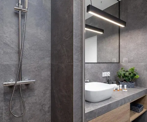 Tauron Arena Crakow With Parking By Renters Lejlighed